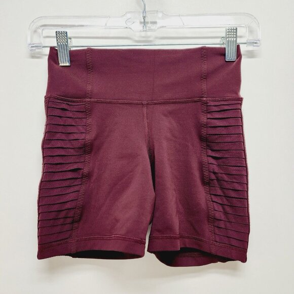 Lululemon Size XS Women’s Breath of Fire Short Bordeaux Drama Burgandy Pull On - Picture 2 of 5